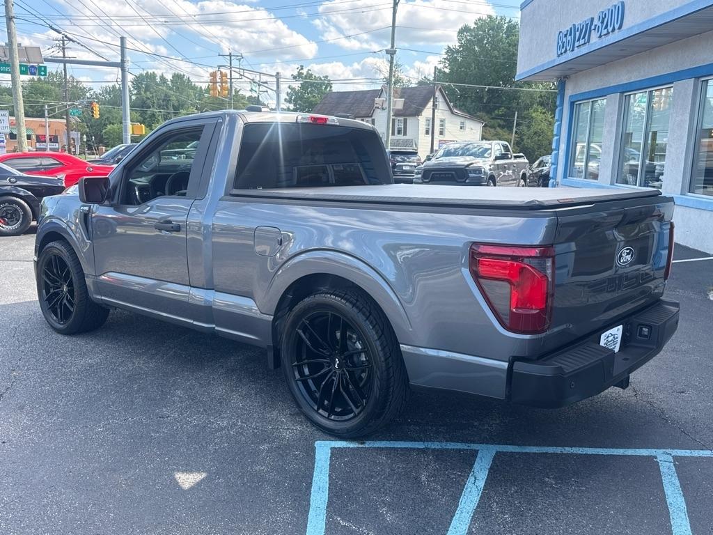 Ford F-150 XL 4WD Reg Cab 8' Box 2025