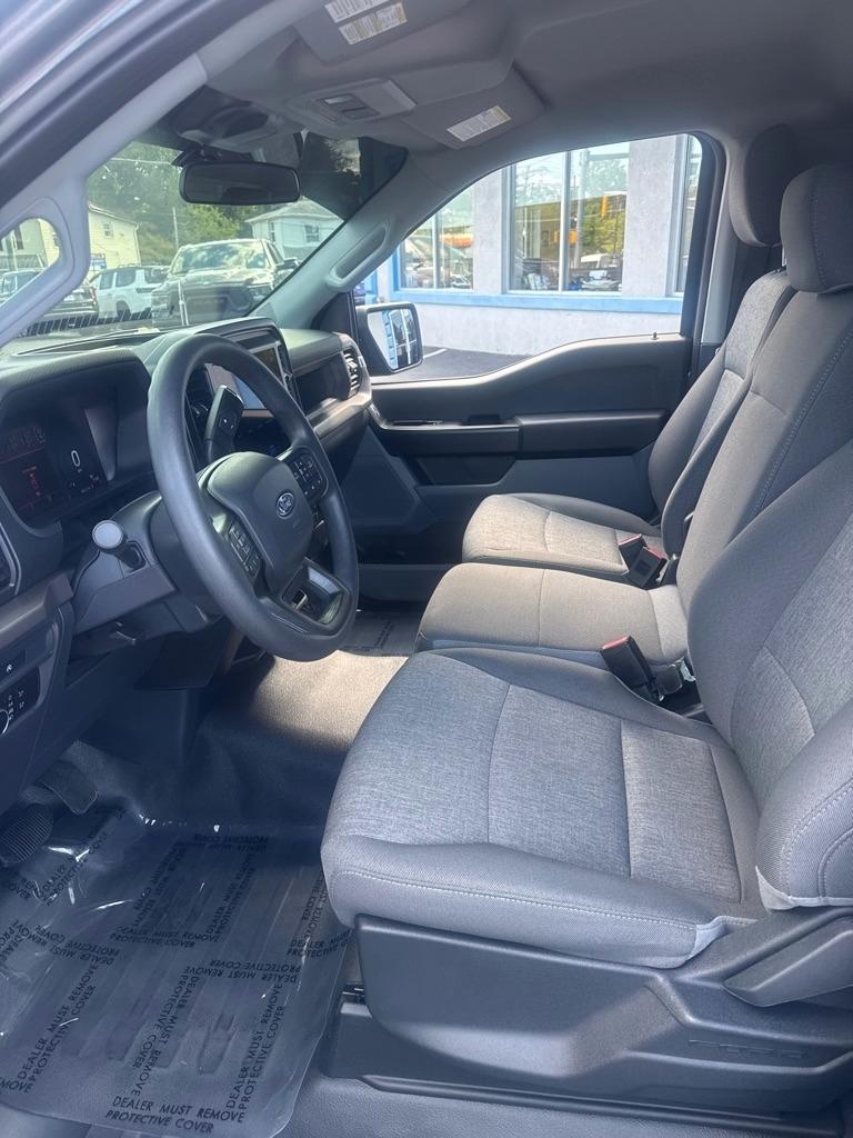 Ford F-150 XL 4WD Reg Cab 8' Box 2025