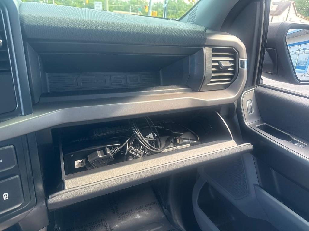 Ford F-150 XL 4WD Reg Cab 8' Box 2025