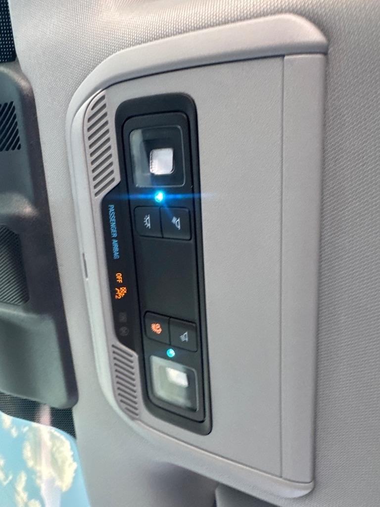 Ford F-150 XL 4WD Reg Cab 8' Box 2025
