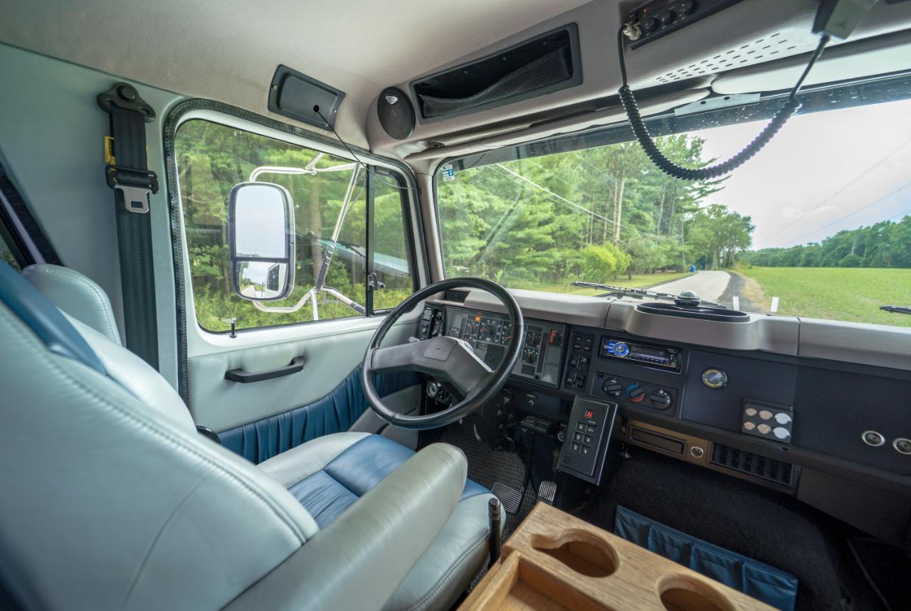 International 4700  2000