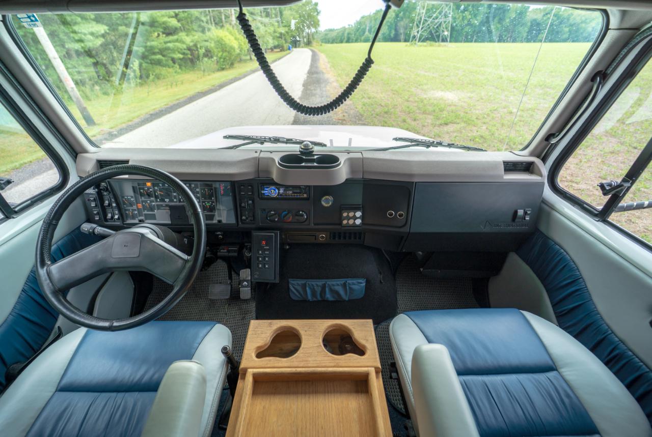 International 4700  2000