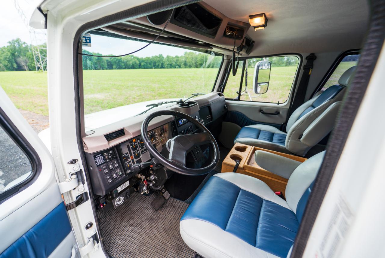 International 4700  2000
