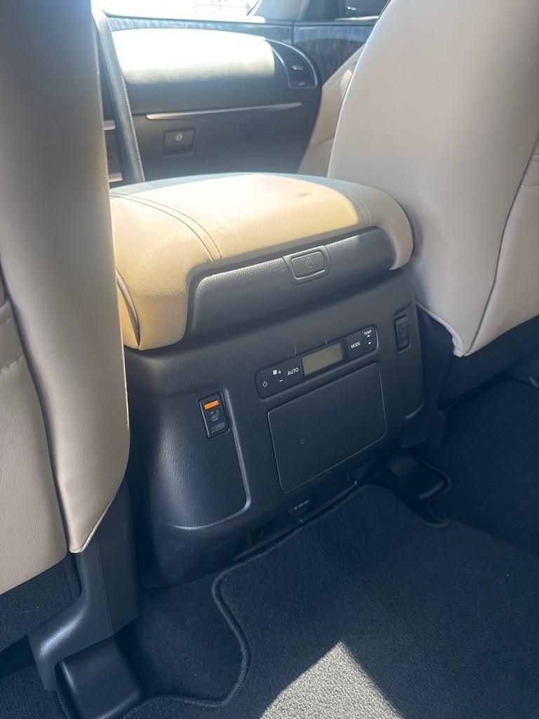 Nissan Armada 4x4 Platinum 2023