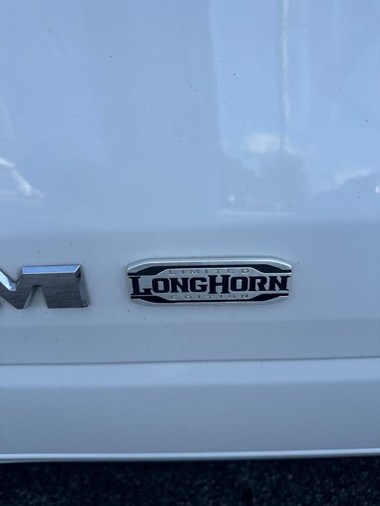 RAM 1500 Longhorn 4x4 Crew Cab 5'7" Box 2021