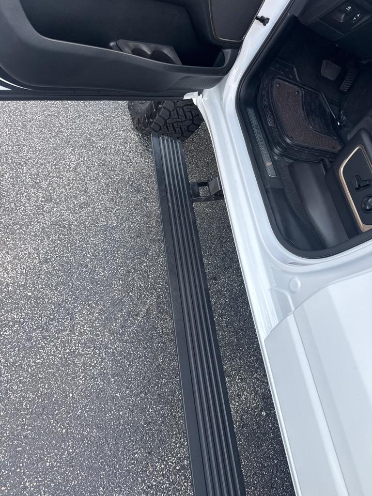 RAM 1500 Longhorn 4x4 Crew Cab 5'7" Box 2021