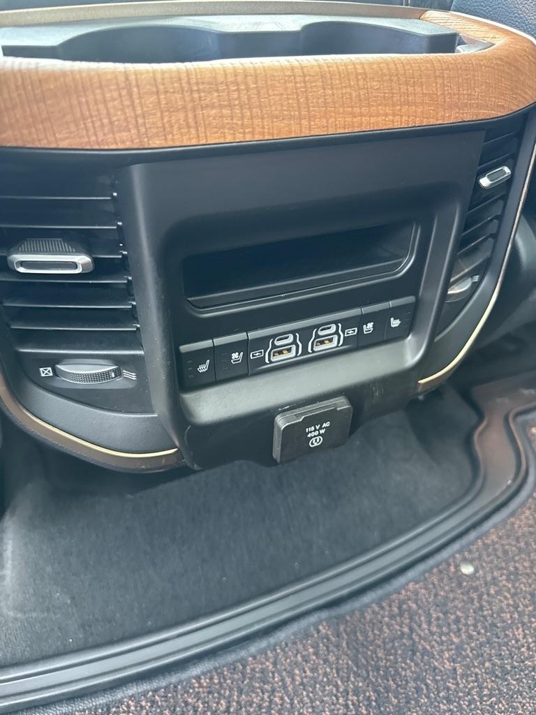 RAM 1500 Longhorn 4x4 Crew Cab 5'7" Box 2021