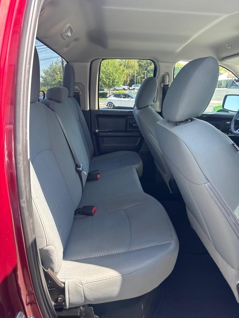RAM 1500 Express 4x4 Quad Cab 6'4" Box 2018