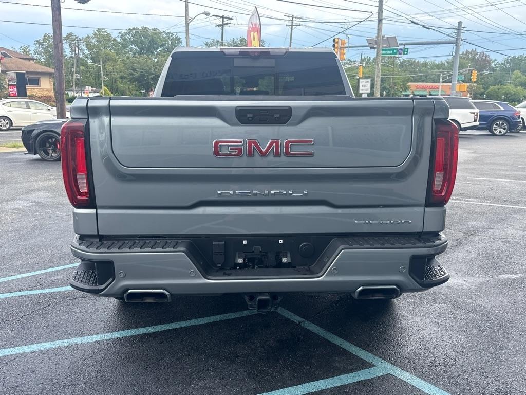 GMC Sierra 1500 4WD Crew Cab 147" Denali 2023