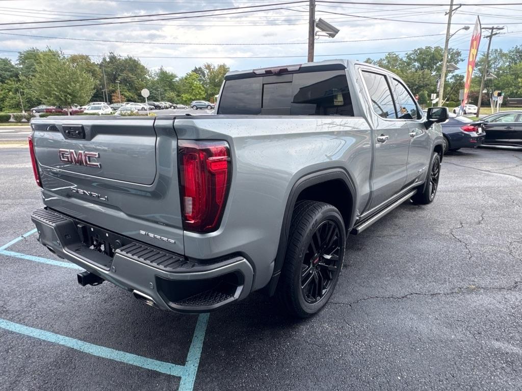 GMC Sierra 1500 4WD Crew Cab 147" Denali 2023