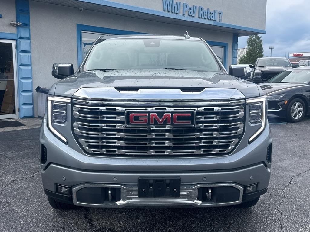 GMC Sierra 1500 4WD Crew Cab 147" Denali 2023