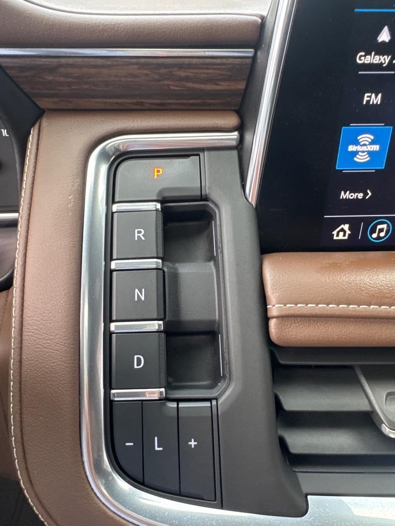 Chevrolet Tahoe 4WD 4dr High Country 2021