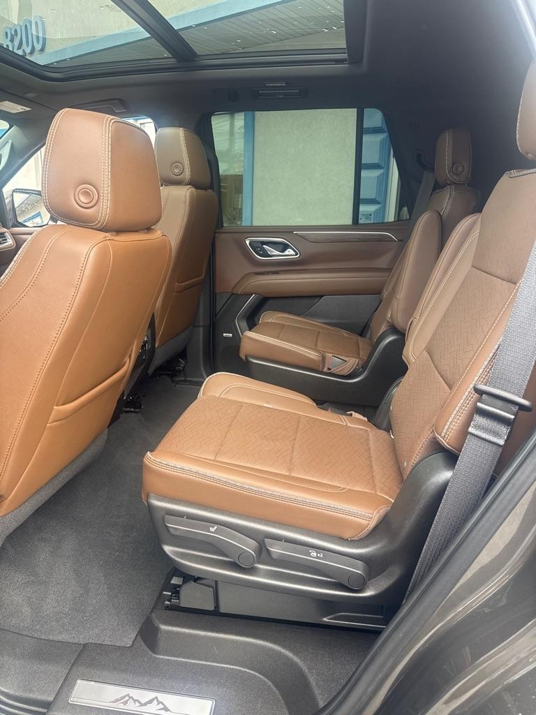 Chevrolet Tahoe 4WD 4dr High Country 2021