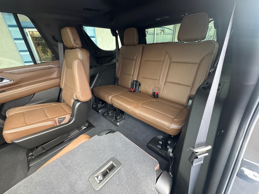 Chevrolet Tahoe 4WD 4dr High Country 2021