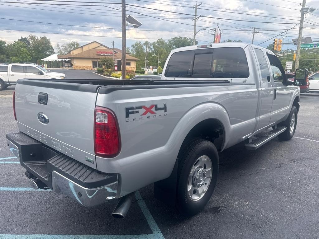 Ford Super Duty F-250 SRW 4WD SuperCab 142" Lariat 2011