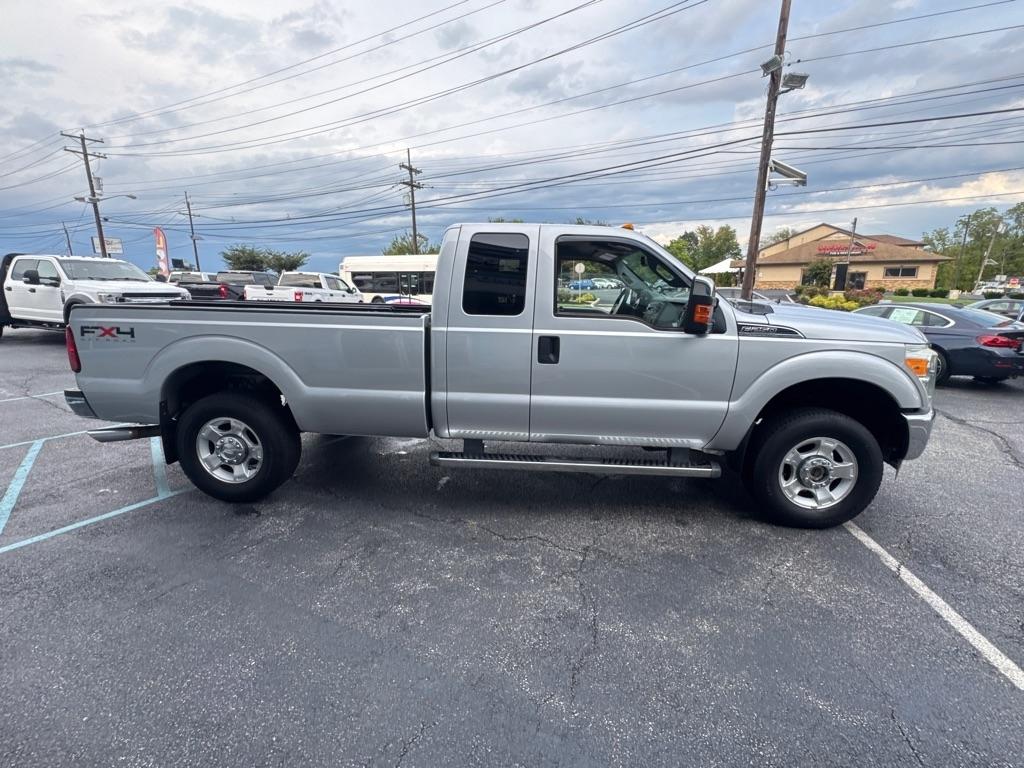 Ford Super Duty F-250 SRW 4WD SuperCab 142" Lariat 2011