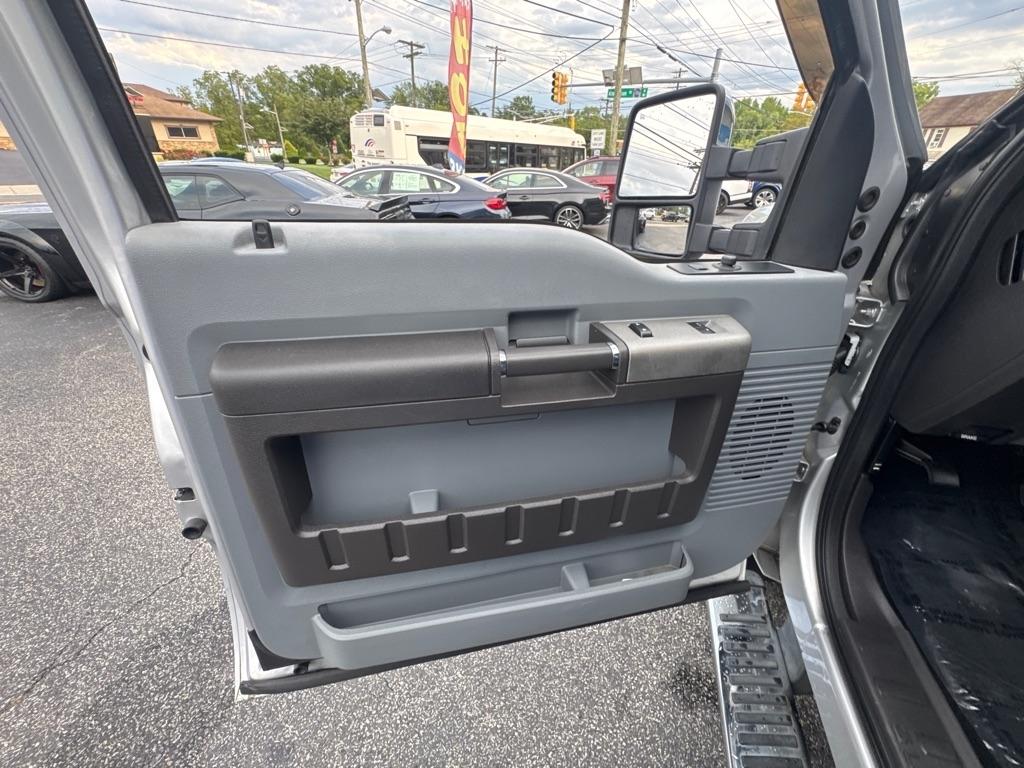 Ford Super Duty F-250 SRW 4WD SuperCab 142" Lariat 2011