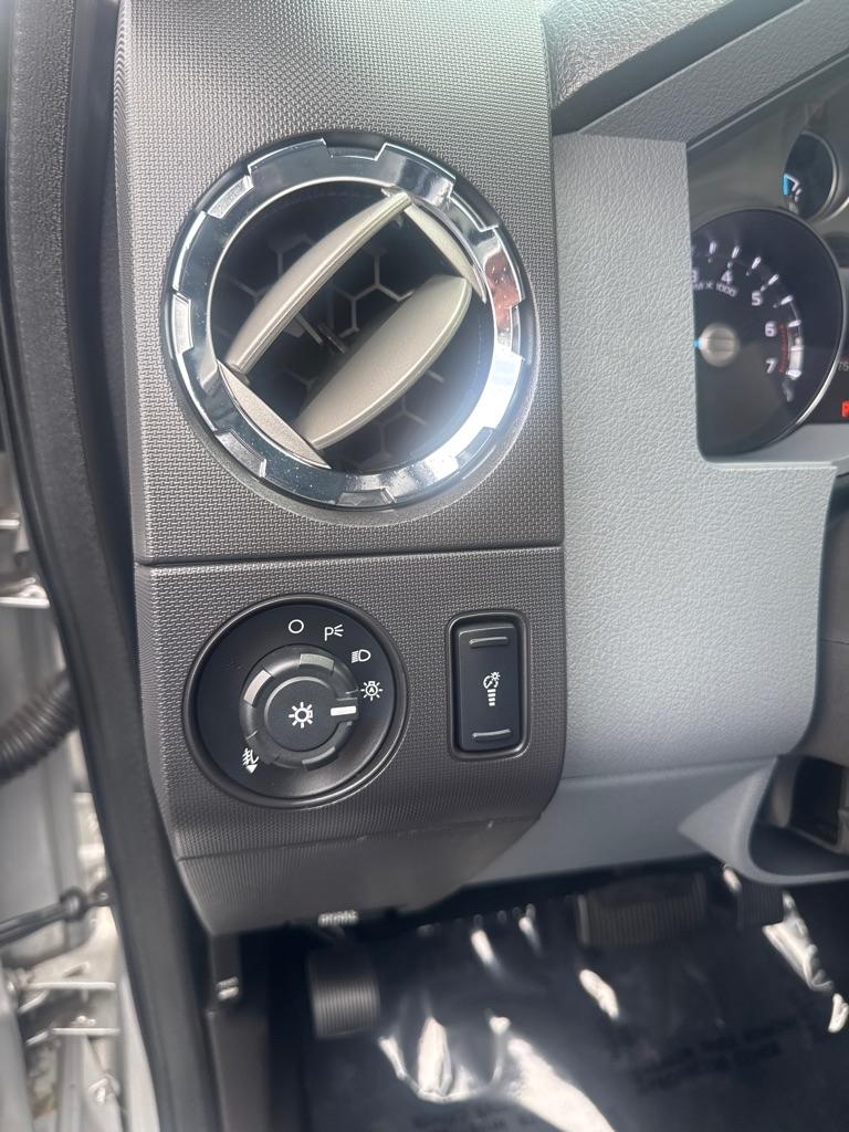Ford Super Duty F-250 SRW 4WD SuperCab 142" Lariat 2011