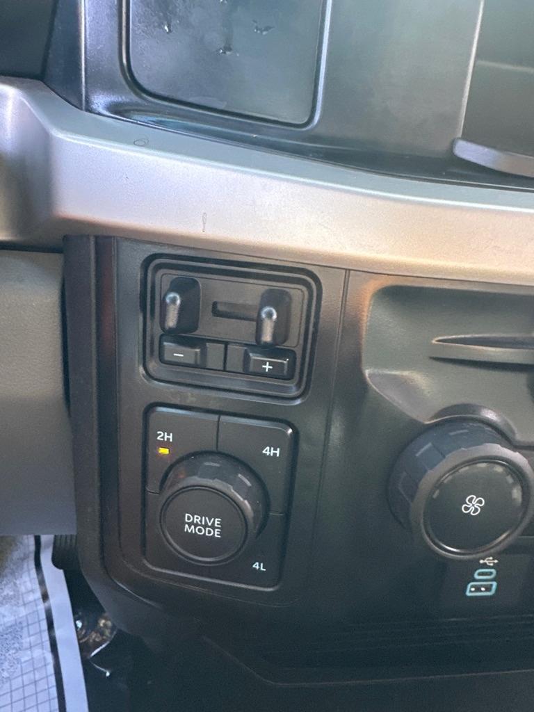 Ford Super Duty F-250 SRW King Ranch 4WD Crew Cab 8' Box 2024