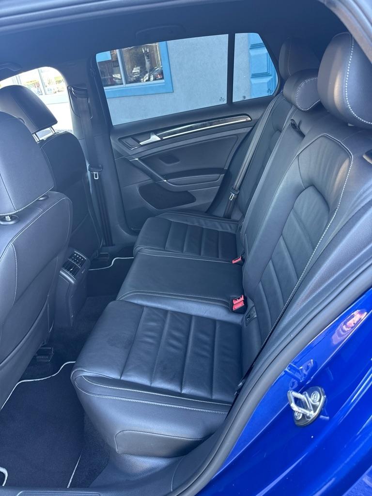 Volkswagen Golf R 4-Door Manual w/DCC/Nav 2017