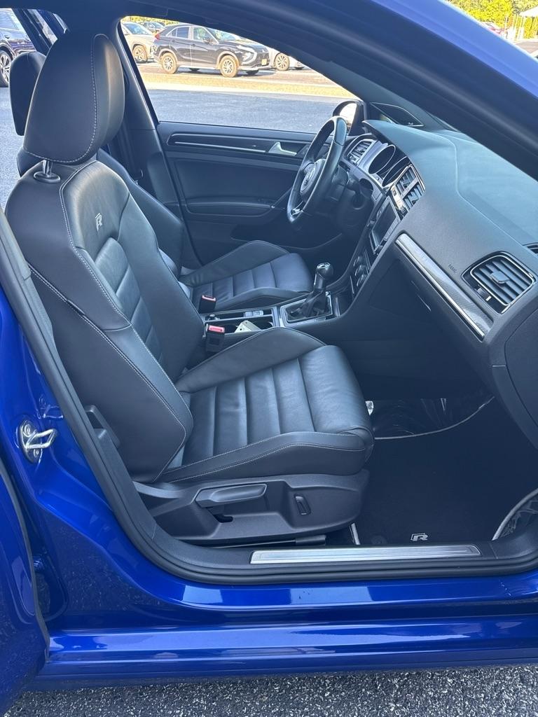 Volkswagen Golf R 4-Door Manual w/DCC/Nav 2017