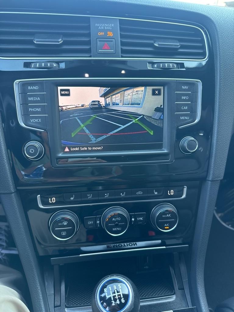 Volkswagen Golf R 4-Door Manual w/DCC/Nav 2017
