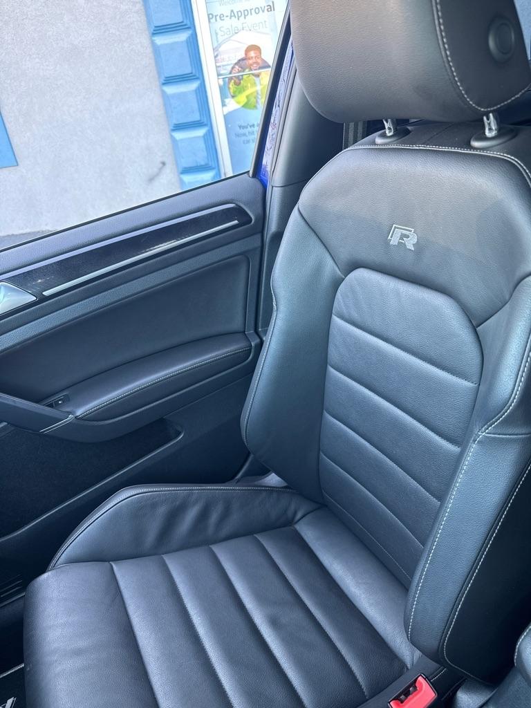 Volkswagen Golf R 4-Door Manual w/DCC/Nav 2017