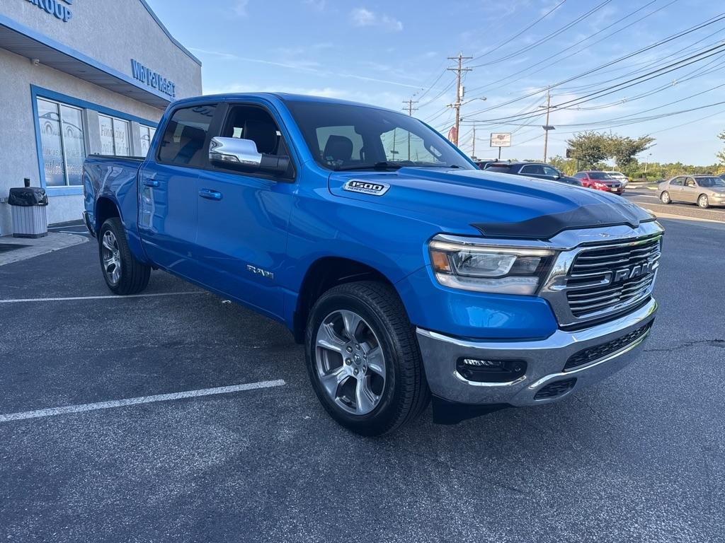 RAM 1500 Laramie 4x4 Crew Cab 5'7" Box 2023