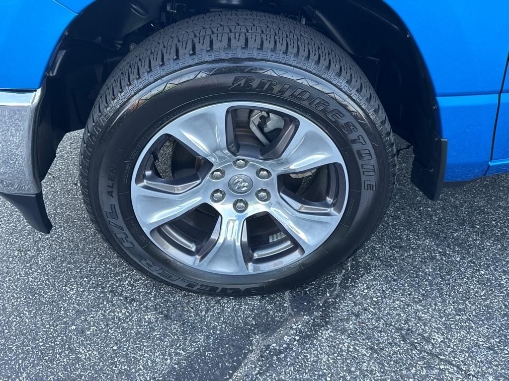 RAM 1500 Laramie 4x4 Crew Cab 5'7" Box 2023