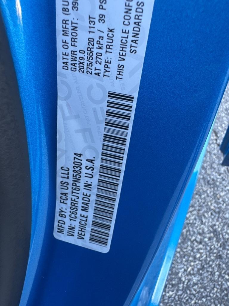 RAM 1500 Laramie 4x4 Crew Cab 5'7" Box 2023
