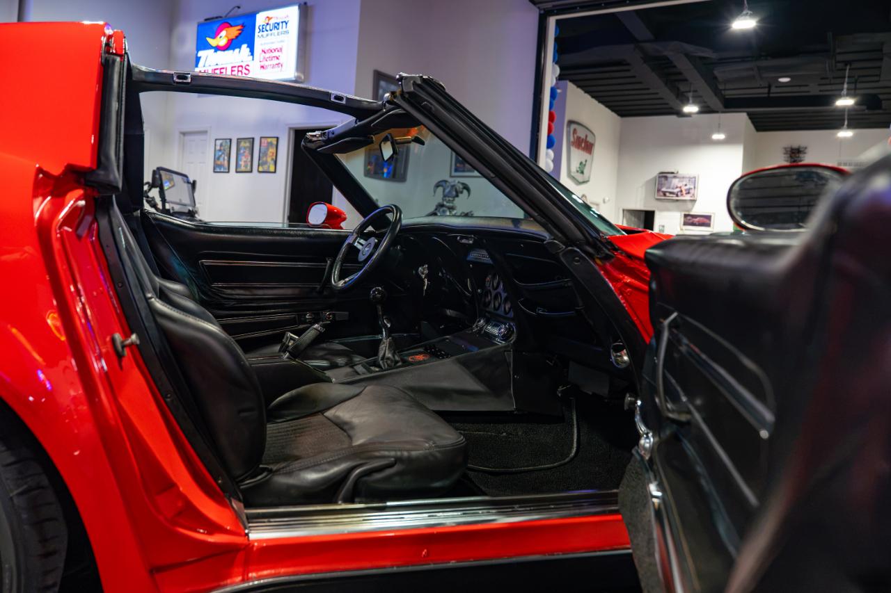 Chevrolet Corvette  1977