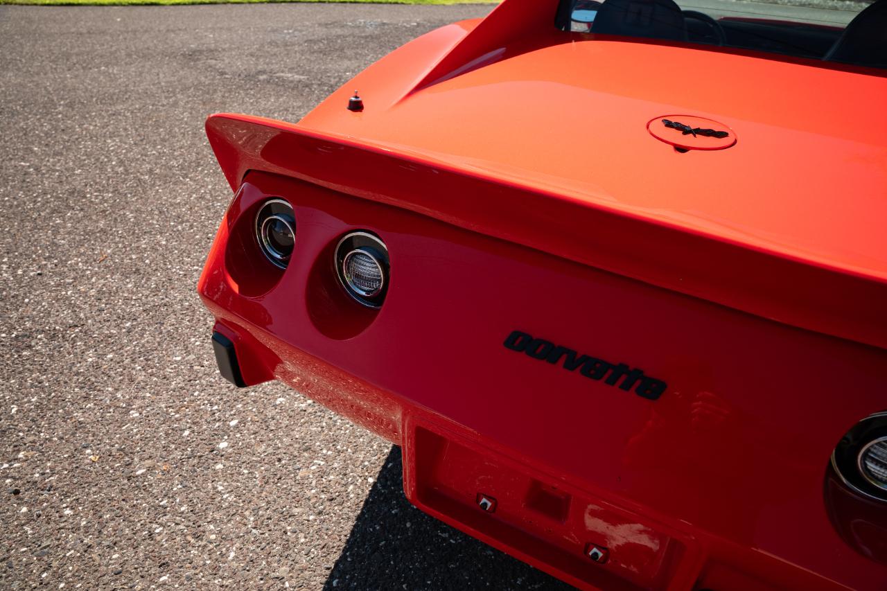 Chevrolet Corvette  1977