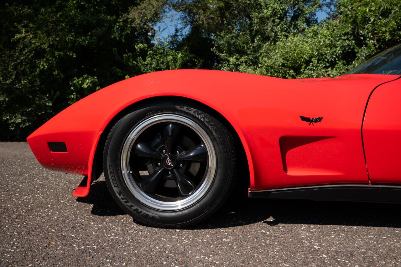 Chevrolet Corvette  1977