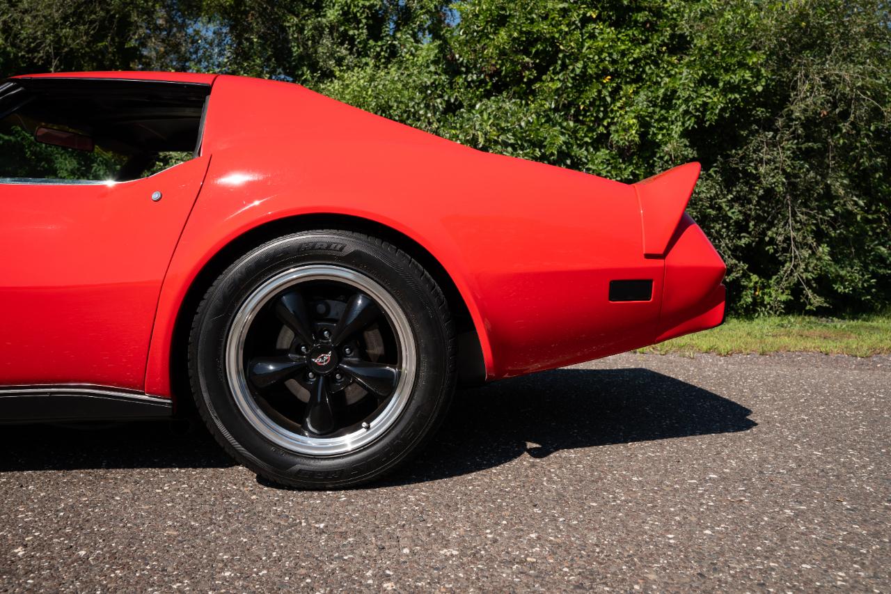 Chevrolet Corvette  1977