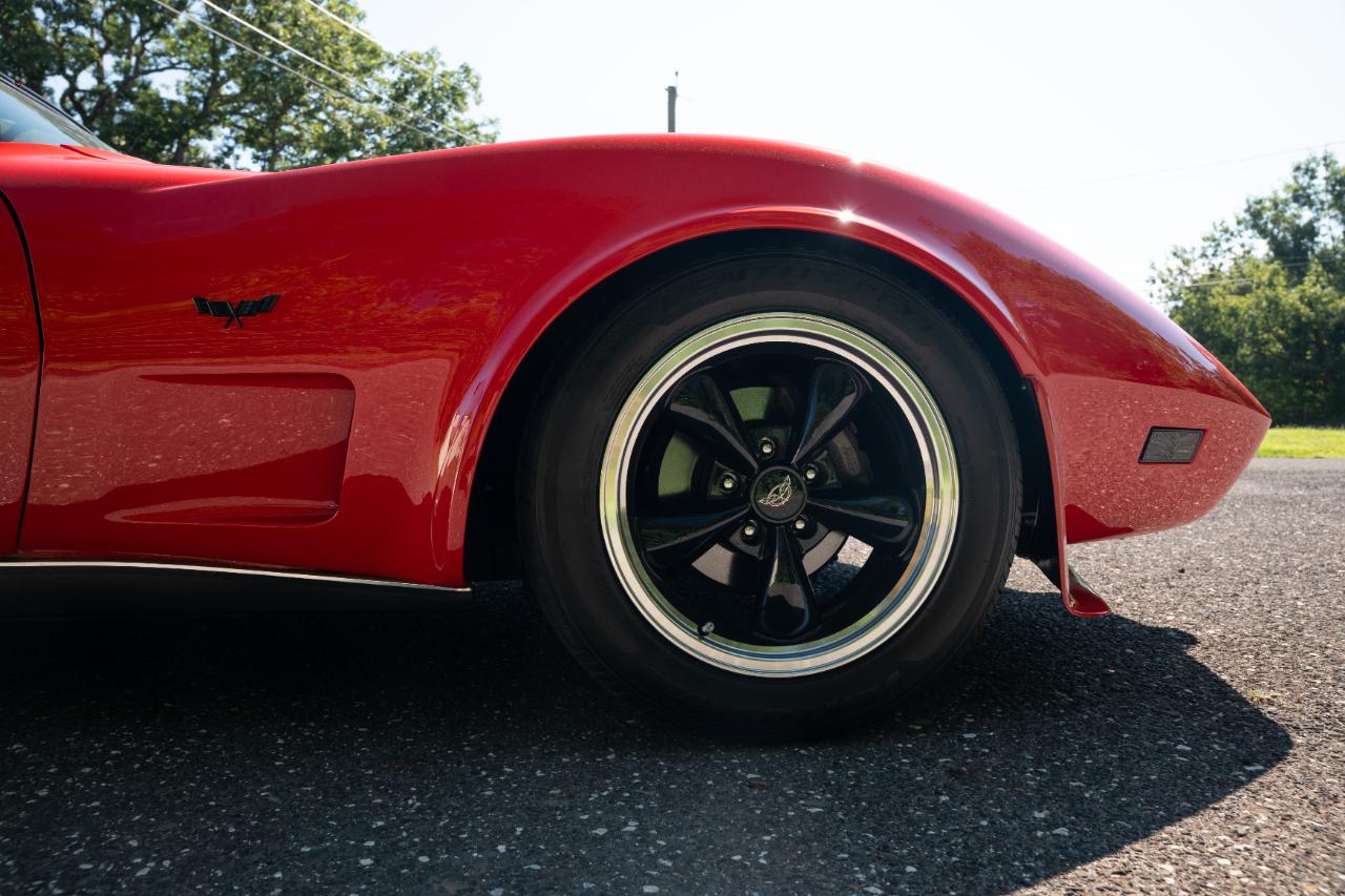 Chevrolet Corvette  1977