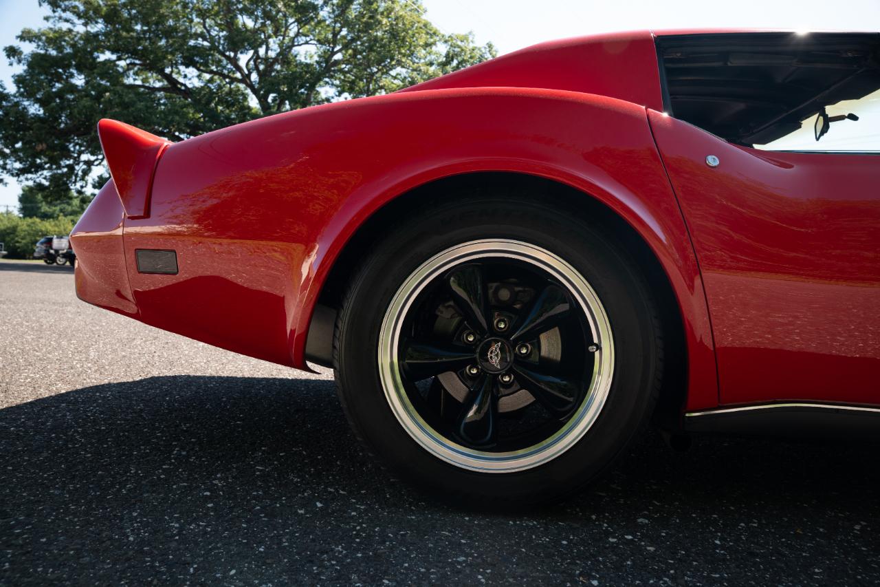 Chevrolet Corvette  1977