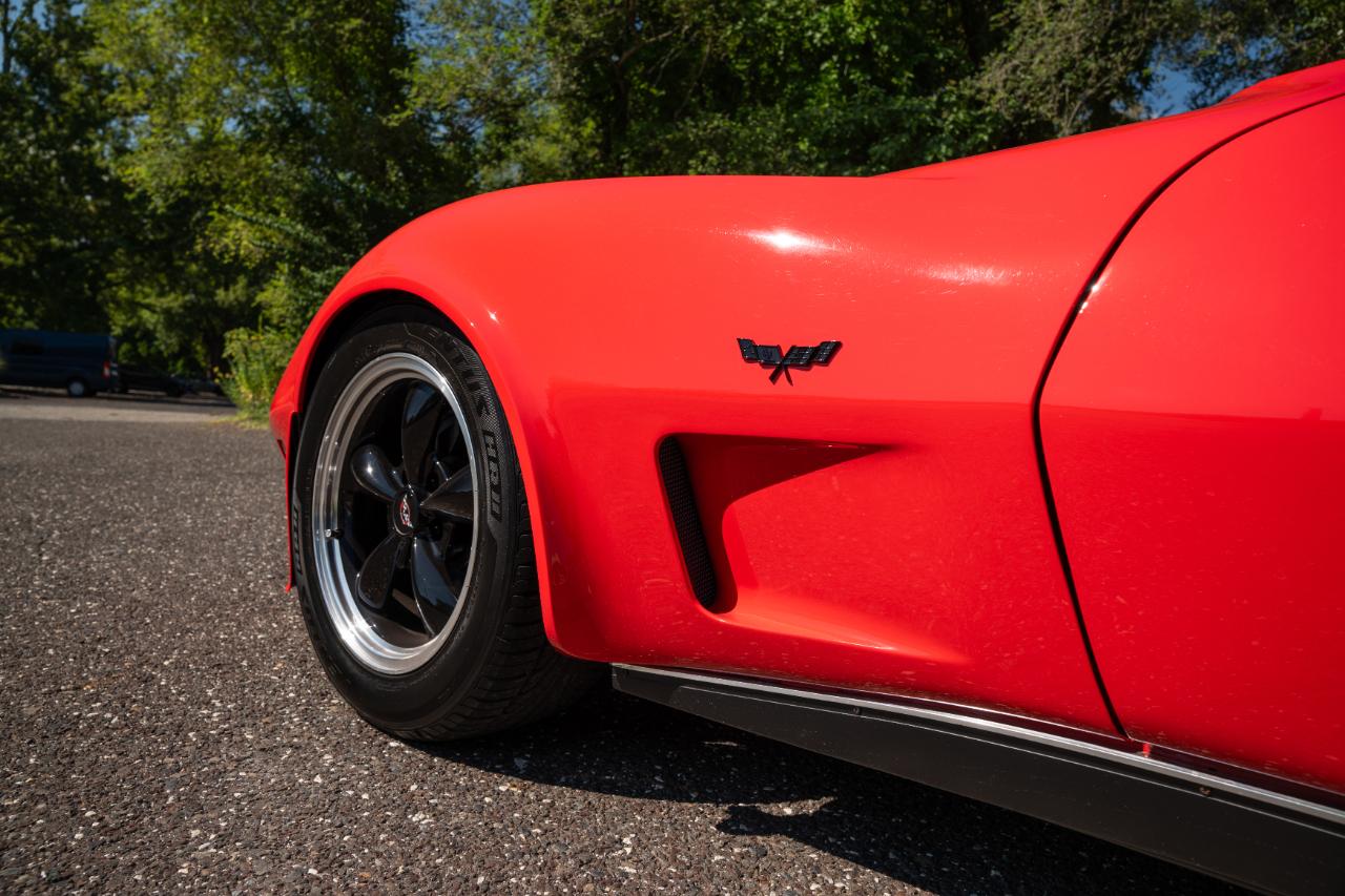 Chevrolet Corvette  1977