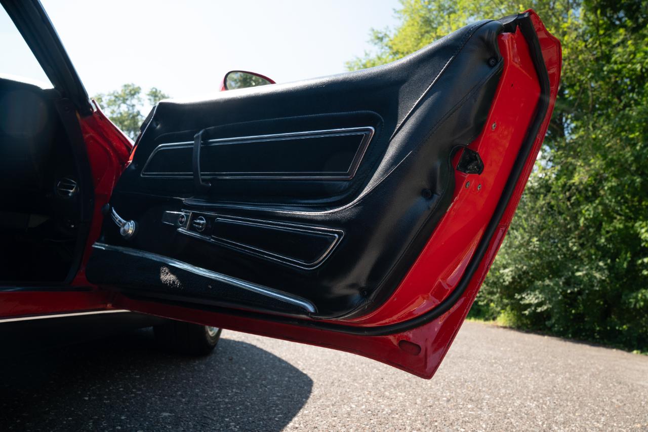Chevrolet Corvette  1977