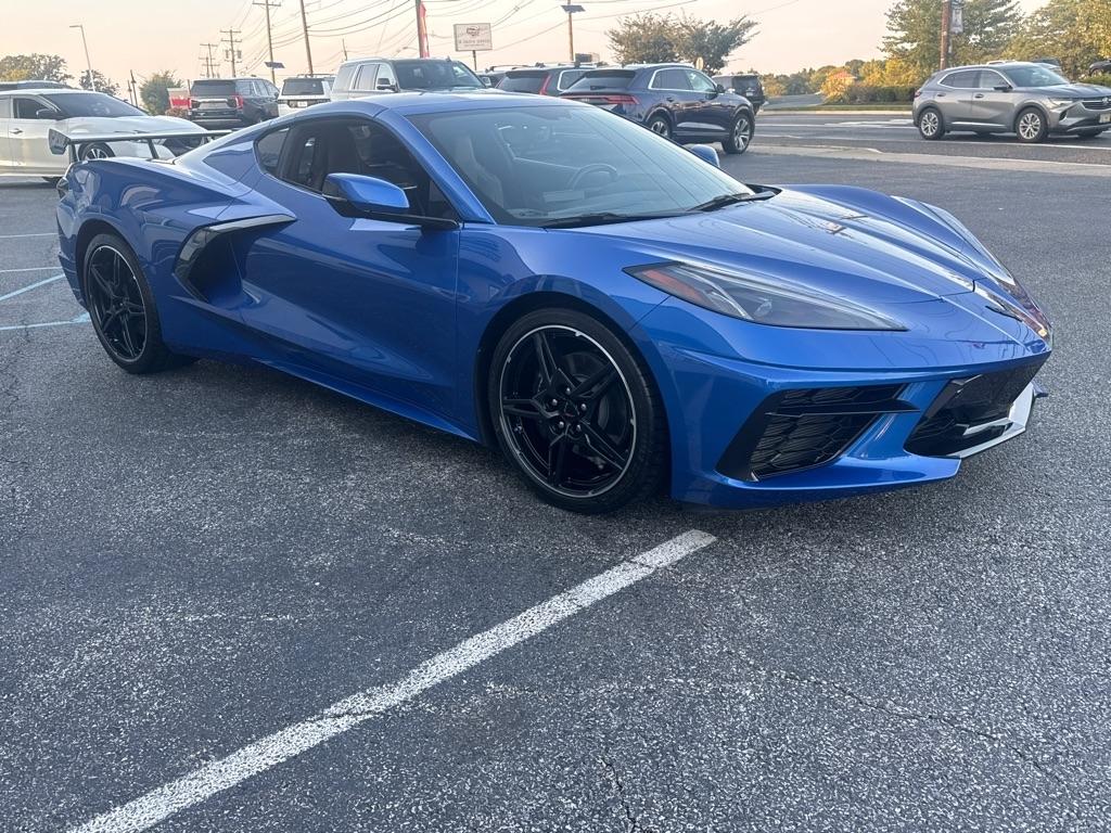 Chevrolet Corvette 2dr Stingray Cpe w/2LT 2021