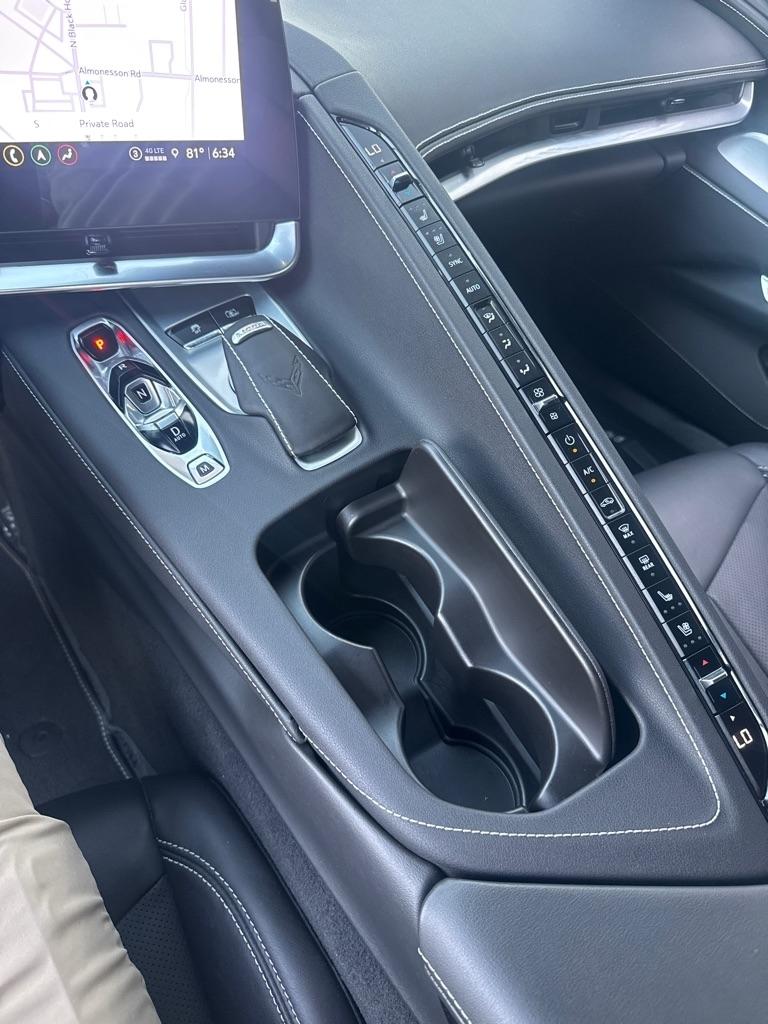 Chevrolet Corvette 2dr Stingray Cpe w/2LT 2021