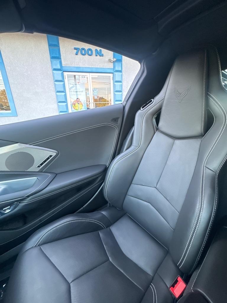 Chevrolet Corvette 2dr Stingray Cpe w/2LT 2021