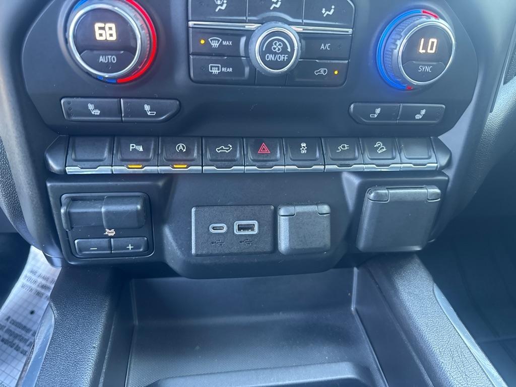 Chevrolet Silverado 1500 4WD Crew Cab 147" RST 2019