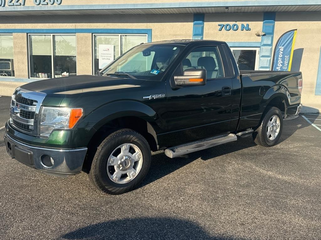 Ford F-150 2WD Reg Cab 122.5" XLT 2013