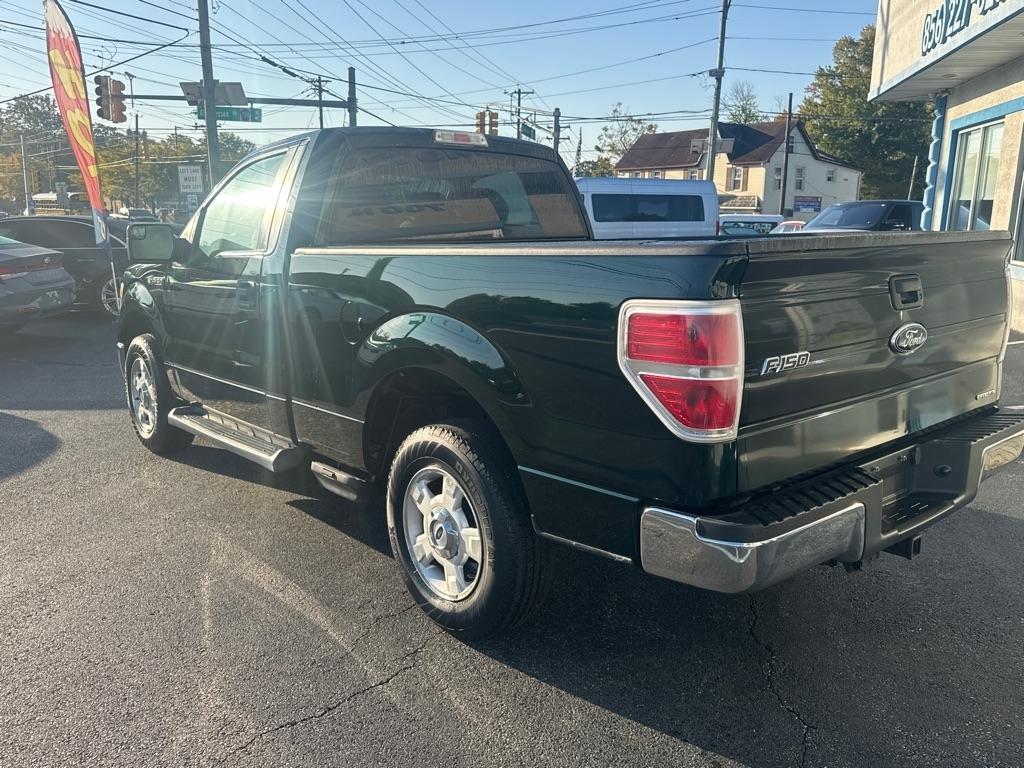 Ford F-150 2WD Reg Cab 122.5" XLT 2013