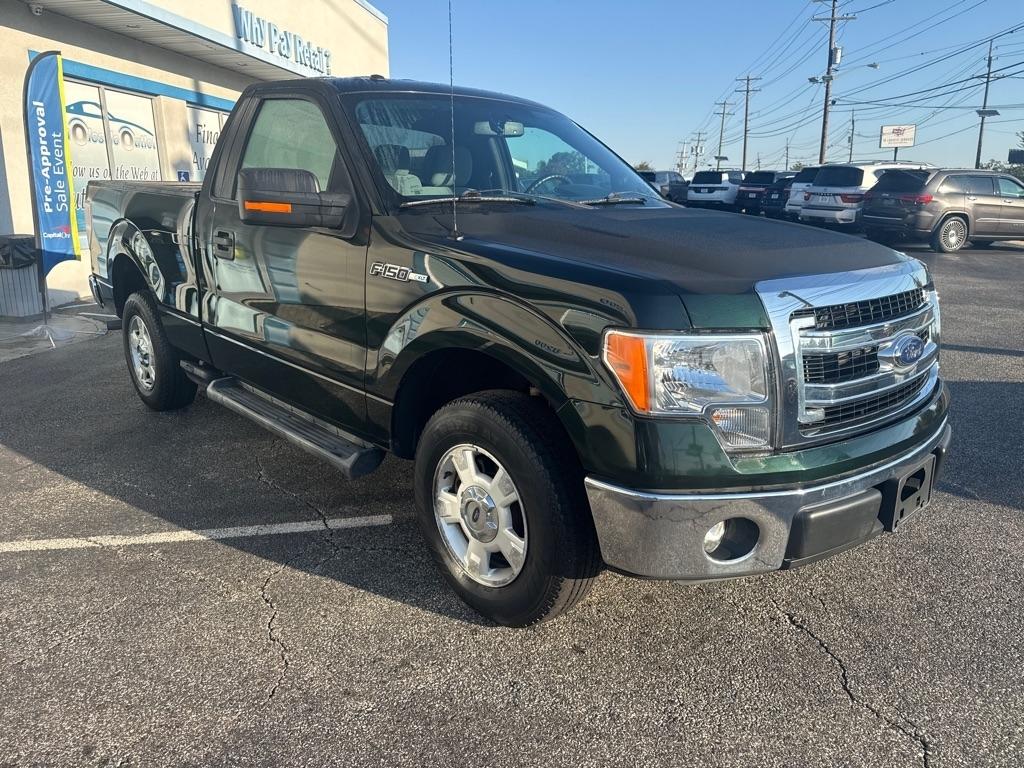 Ford F-150 2WD Reg Cab 122.5" XLT 2013