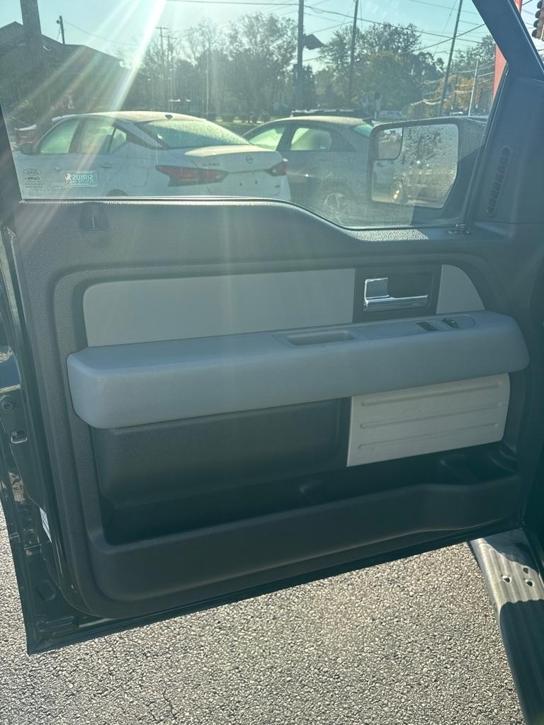 Ford F-150 2WD Reg Cab 122.5" XLT 2013