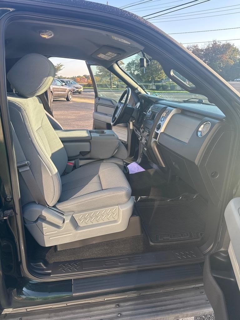 Ford F-150 2WD Reg Cab 122.5" XLT 2013