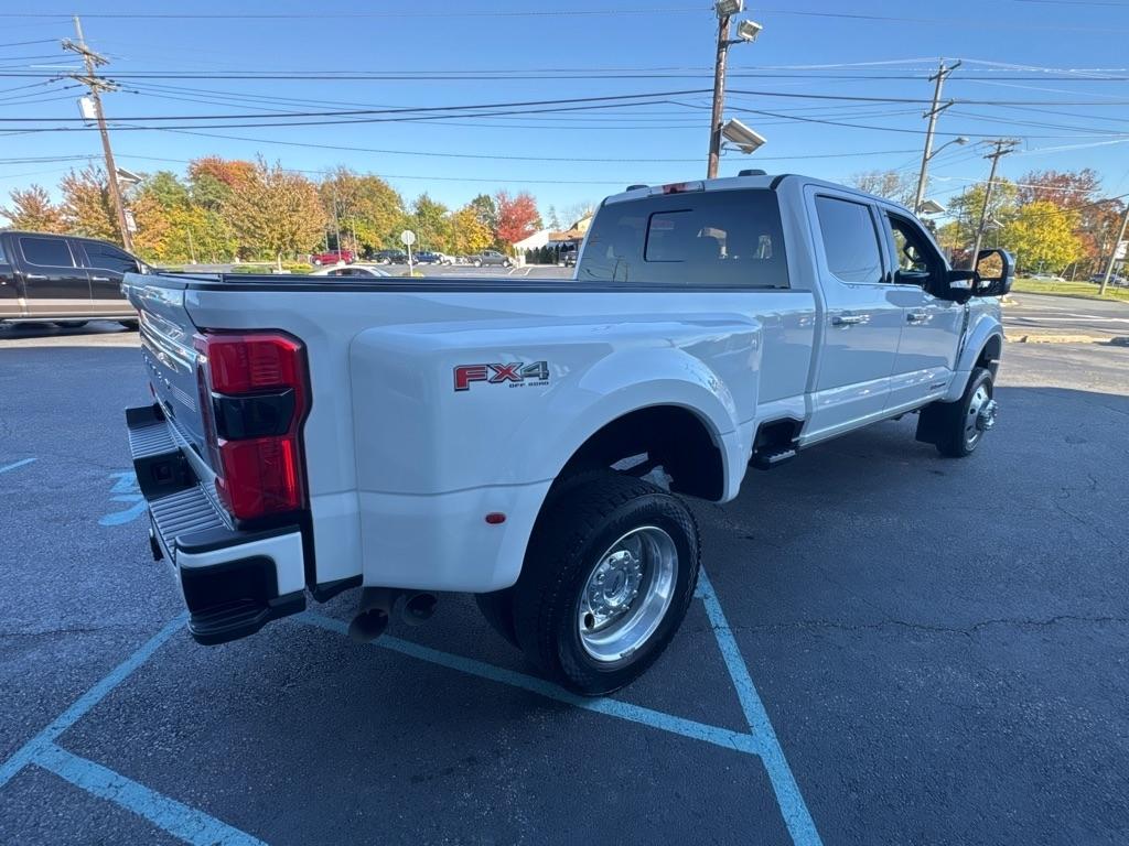 Ford Super Duty F-450 DRW Limited 4WD Crew Cab 8' Box 2024