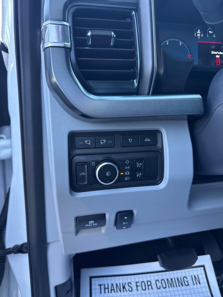Ford Super Duty F-450 DRW Limited 4WD Crew Cab 8' Box 2024