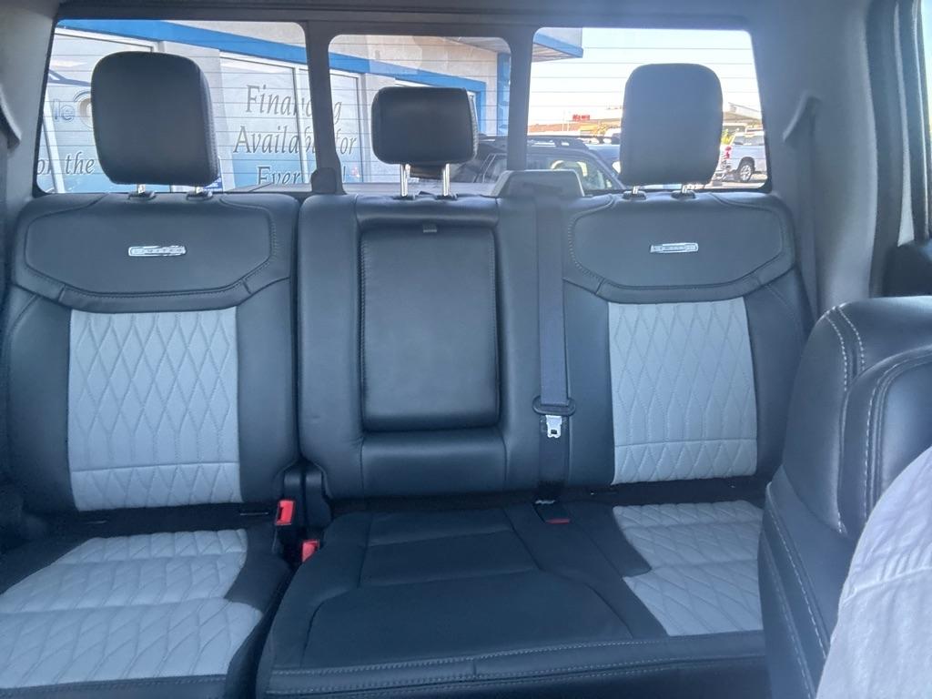 Ford Super Duty F-450 DRW Limited 4WD Crew Cab 8' Box 2024